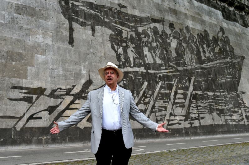 William Kentridge: Zaferler ve Ağıtlar afişi