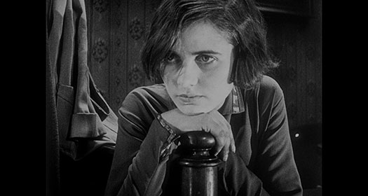From Caligari to Hitler: German Cinema in the Age of Masses afişi