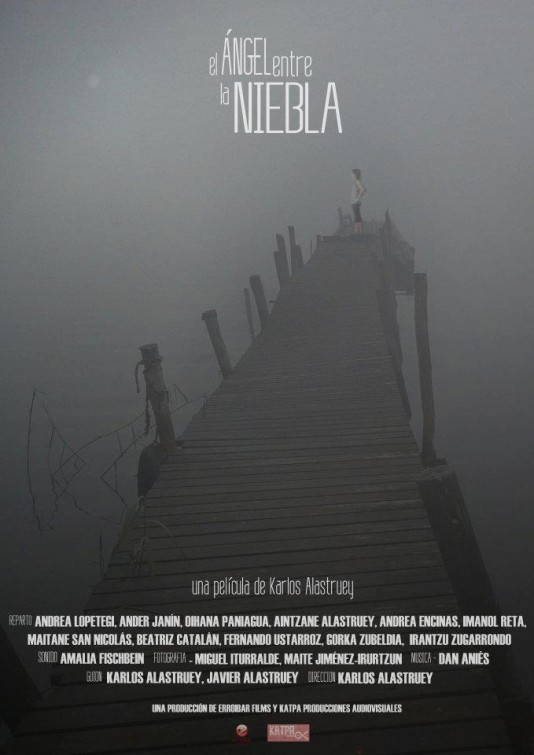 El ángel entre la niebla afişi