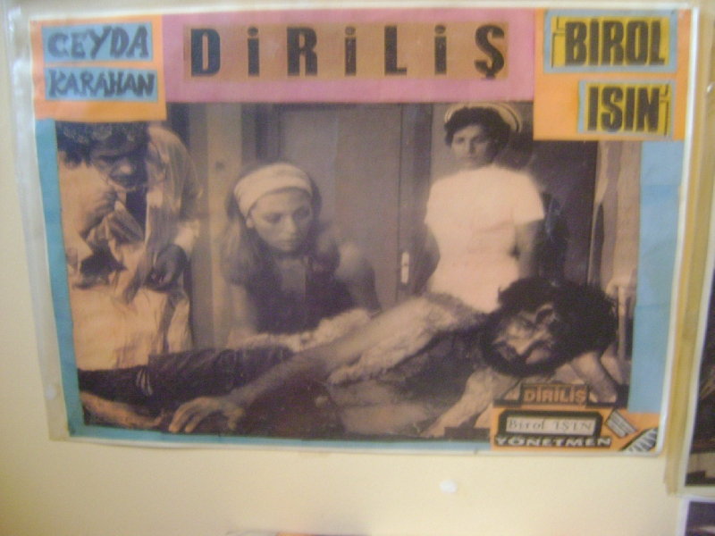 Diriliş afişi