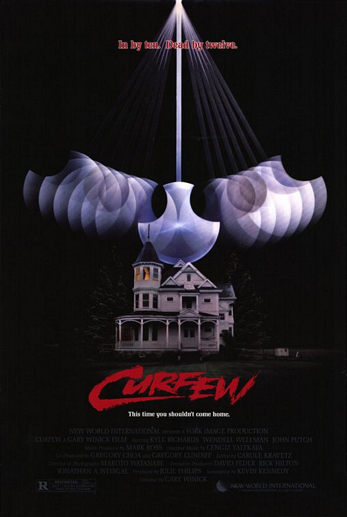 Curfew afişi