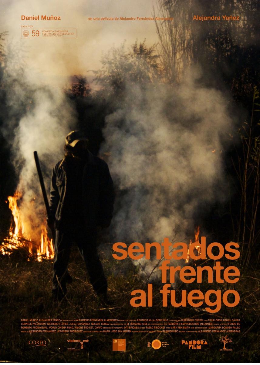 Sentados frente al fuego afişi