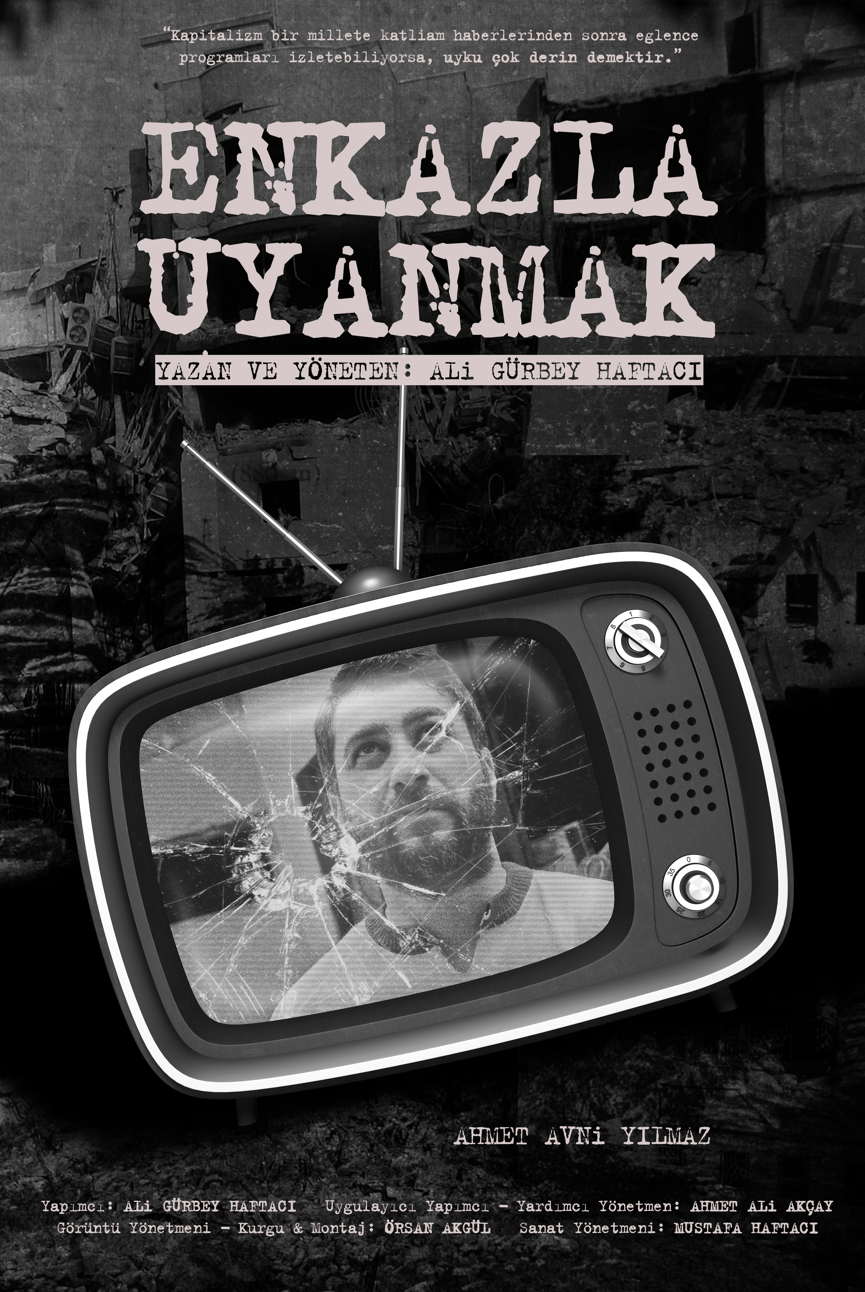 Enkazla Uyanmak afişi