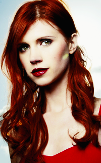Julie McNiven