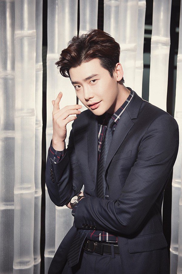 Jong-Suk Lee