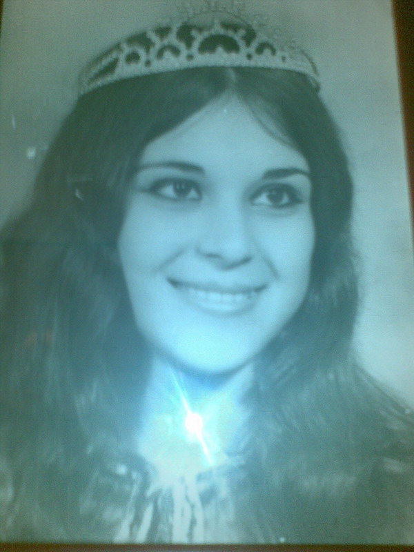 Yasemin Minare