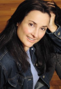 Nora Leonhardt