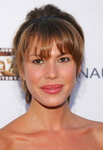 Nikki Cox