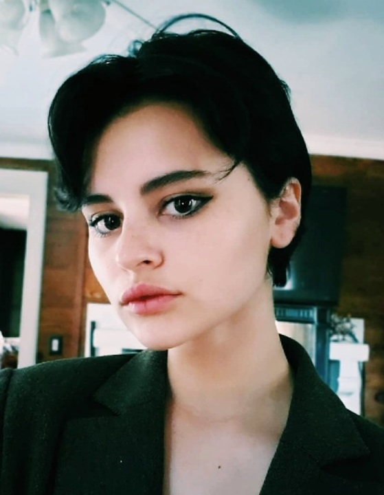 Gabrielle Echol