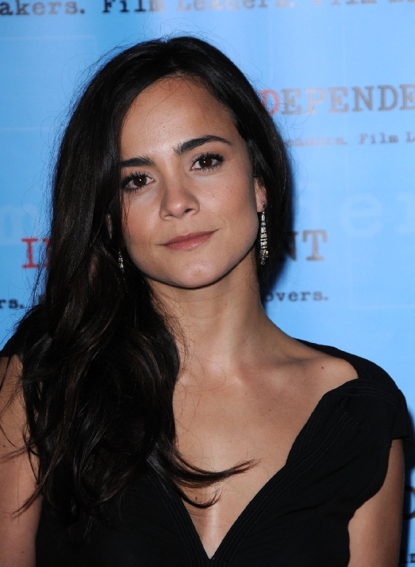 Alice Braga