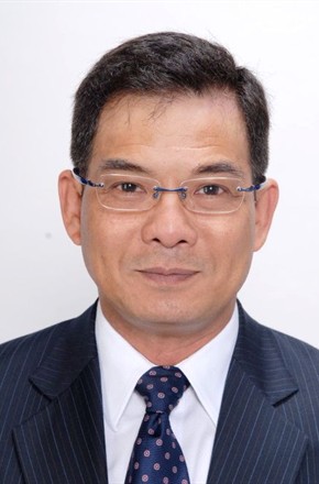 Kwok-Lun Lee