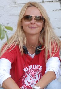 Caroline Zelder