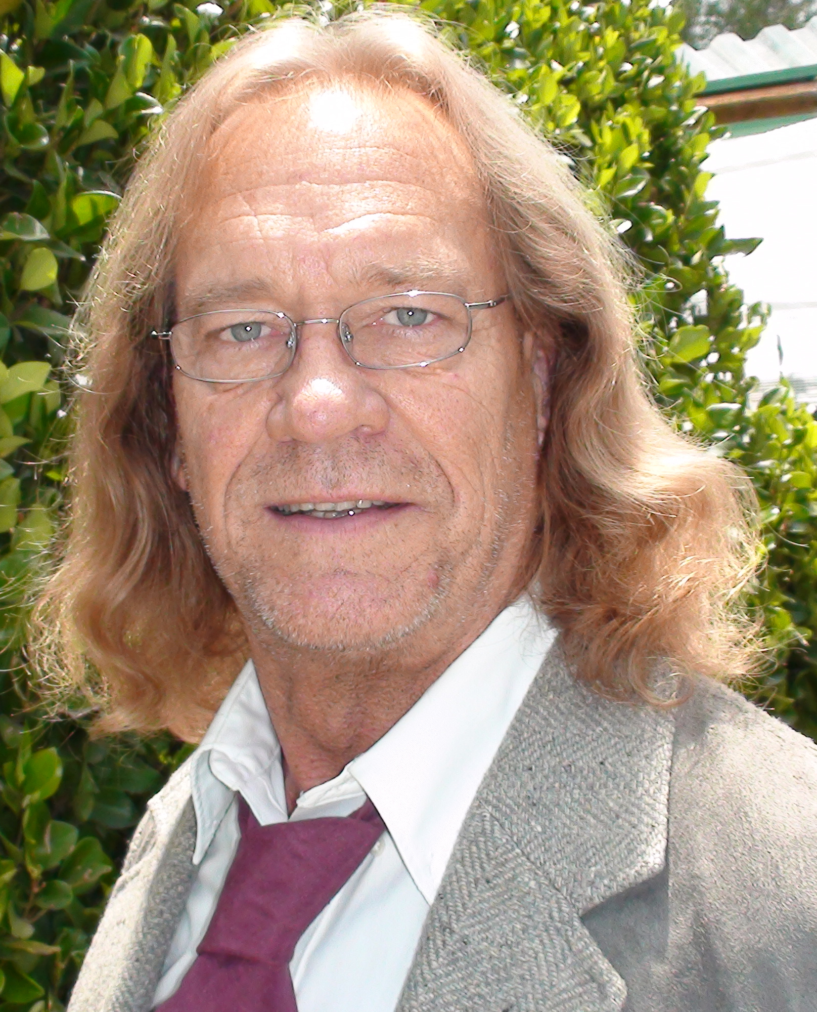 Dennis Hayden