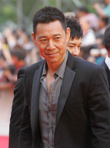 Fengyi Zhang