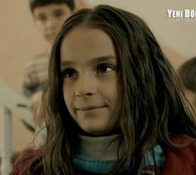 Yağmur Esmer