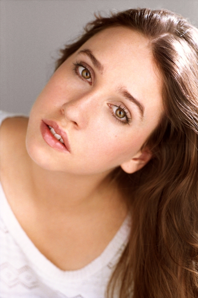 Sarah Sutherland (2)