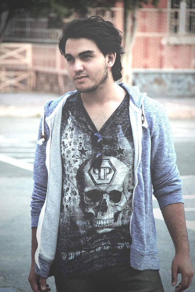 Sezer Bildiren