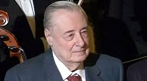 Yılmaz Öztuna