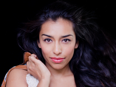 Adriana Paz